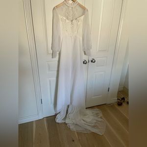 Vintage wedding dress